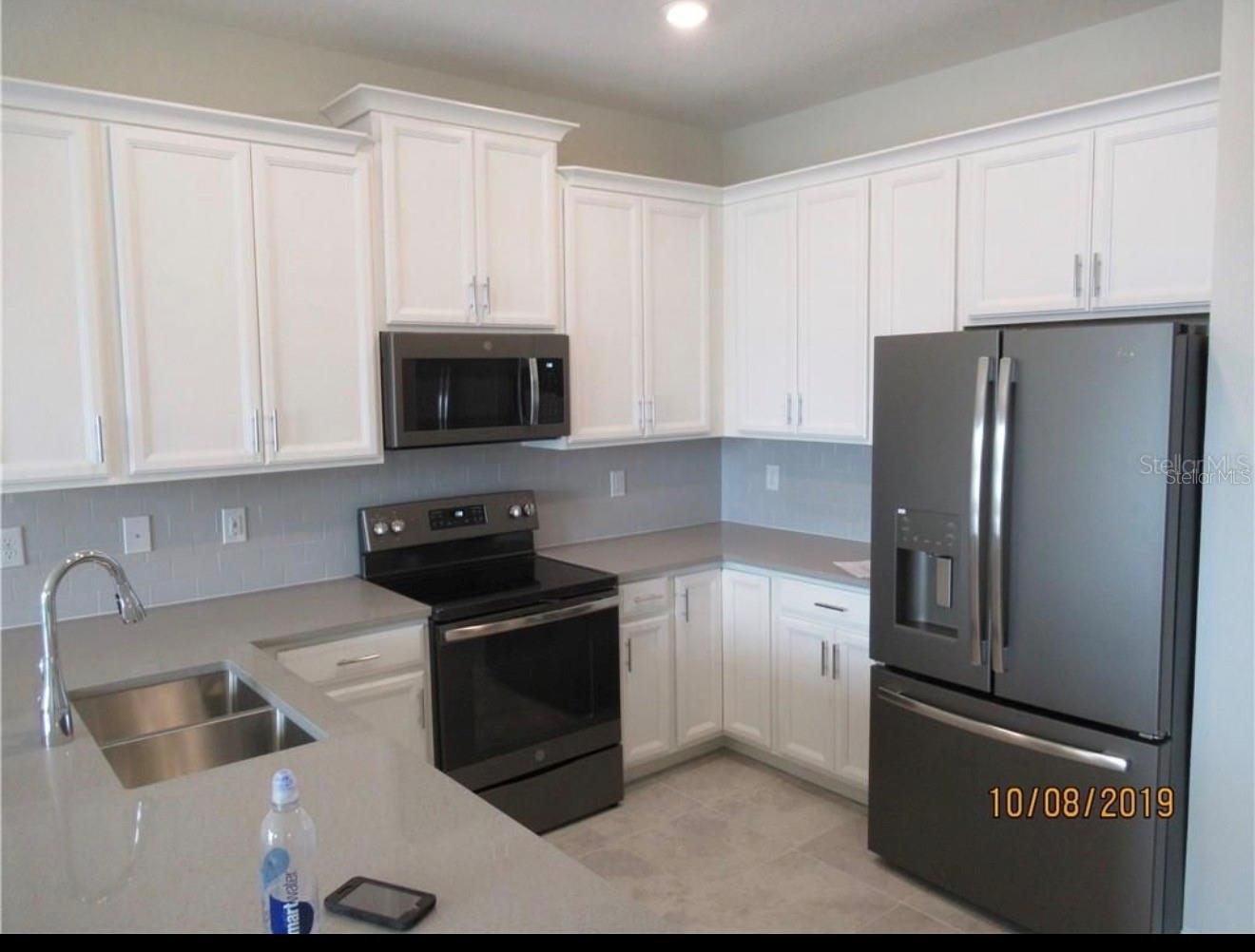 STOREY LAKE - Residential Lease