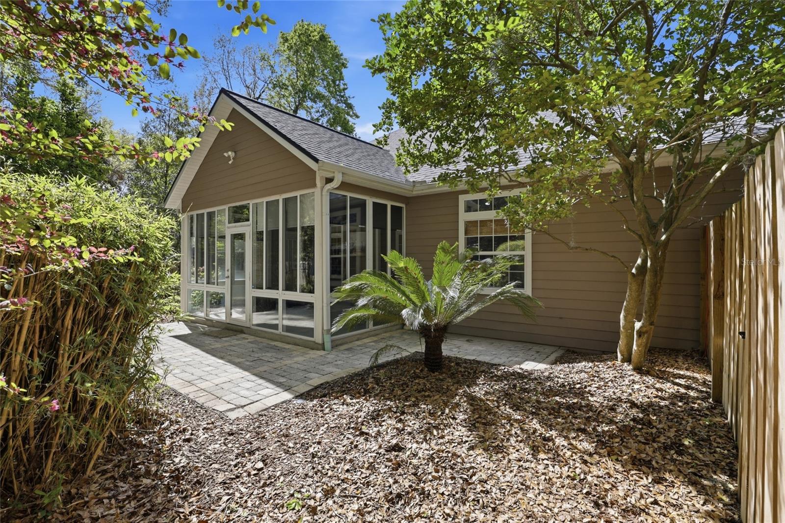 CHELSEA LANE - Residential