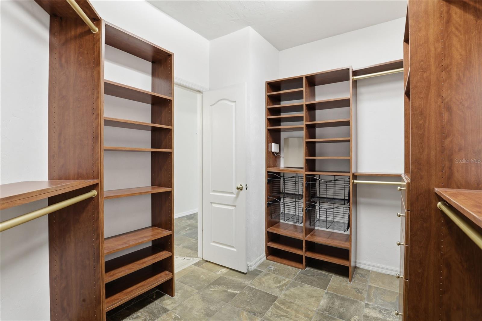 CHELSEA LANE - Residential