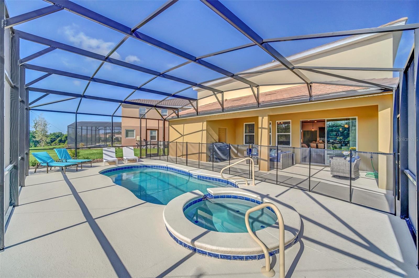 SOLTERRA PH 2D - Residential