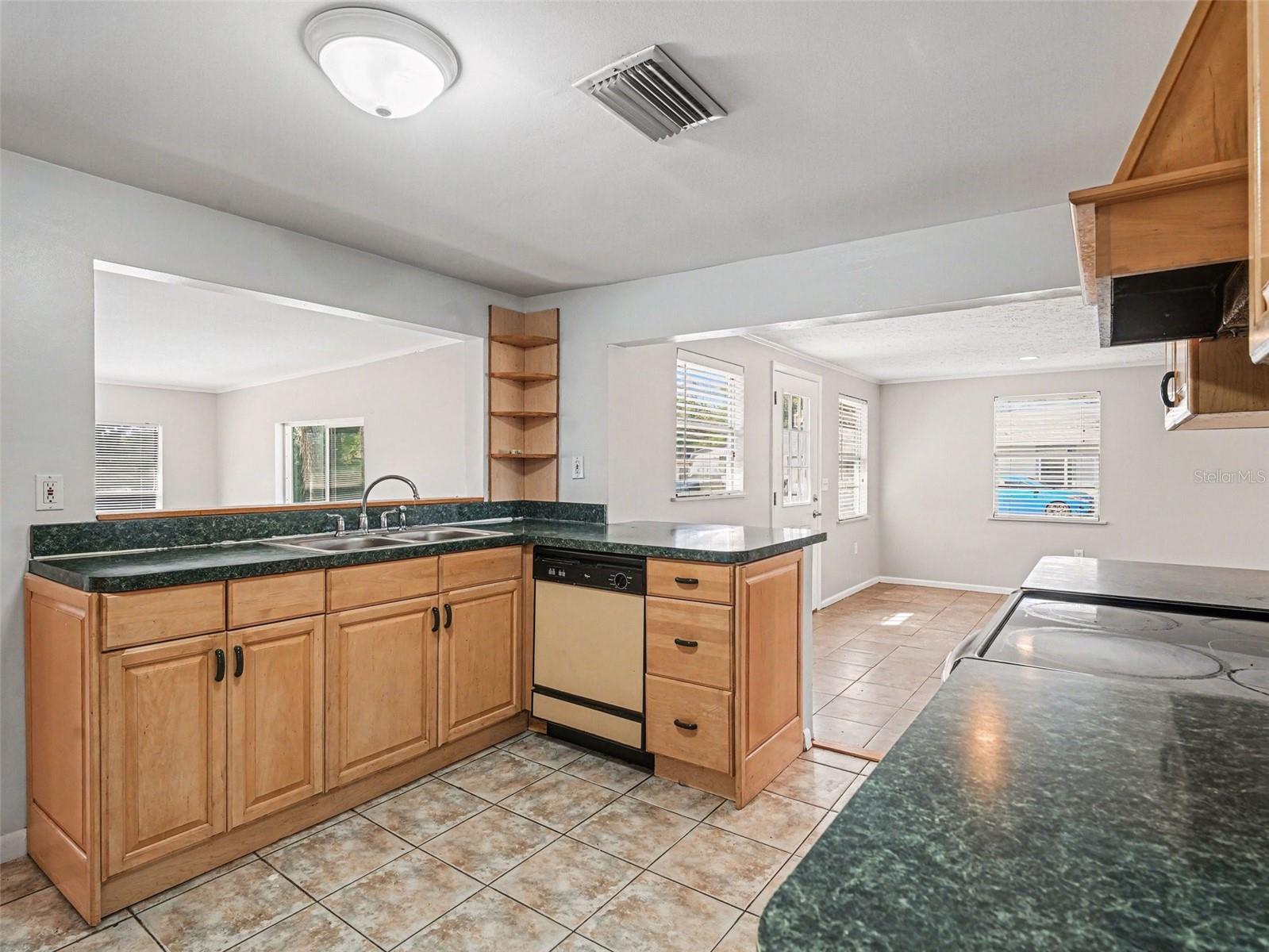 MCCOLLUMS LAKE - Residential