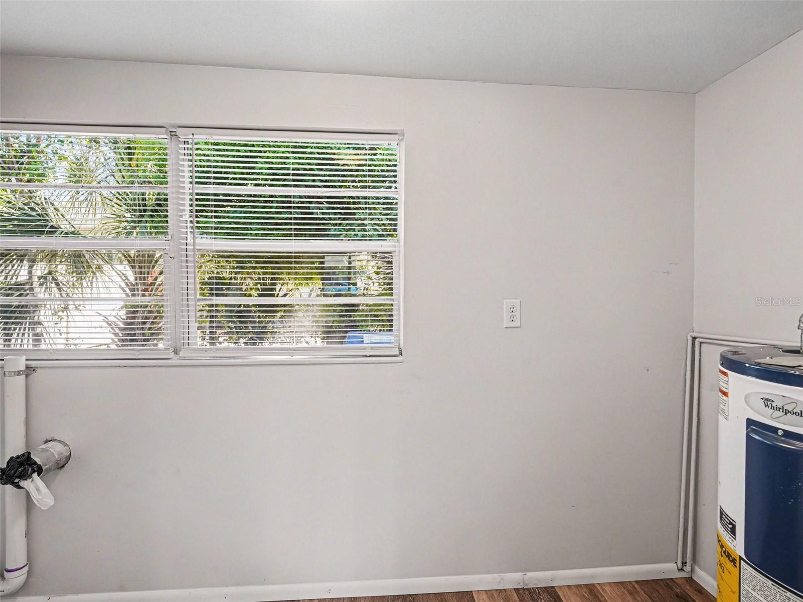 MCCOLLUMS LAKE - Residential