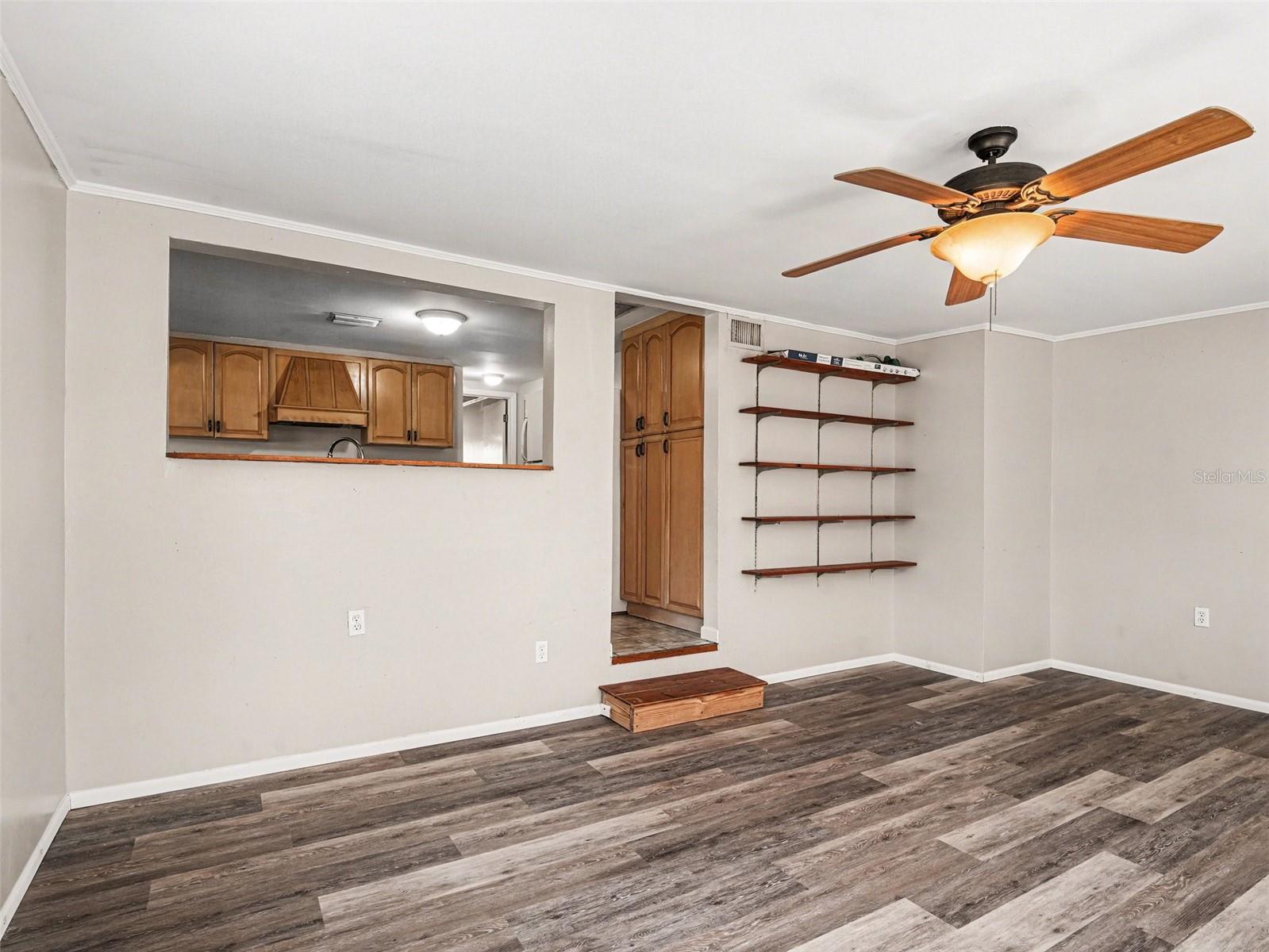 MCCOLLUMS LAKE - Residential