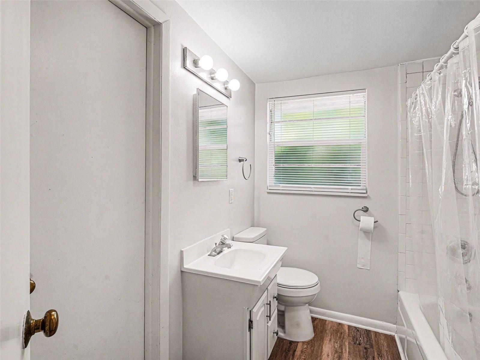 MCCOLLUMS LAKE - Residential