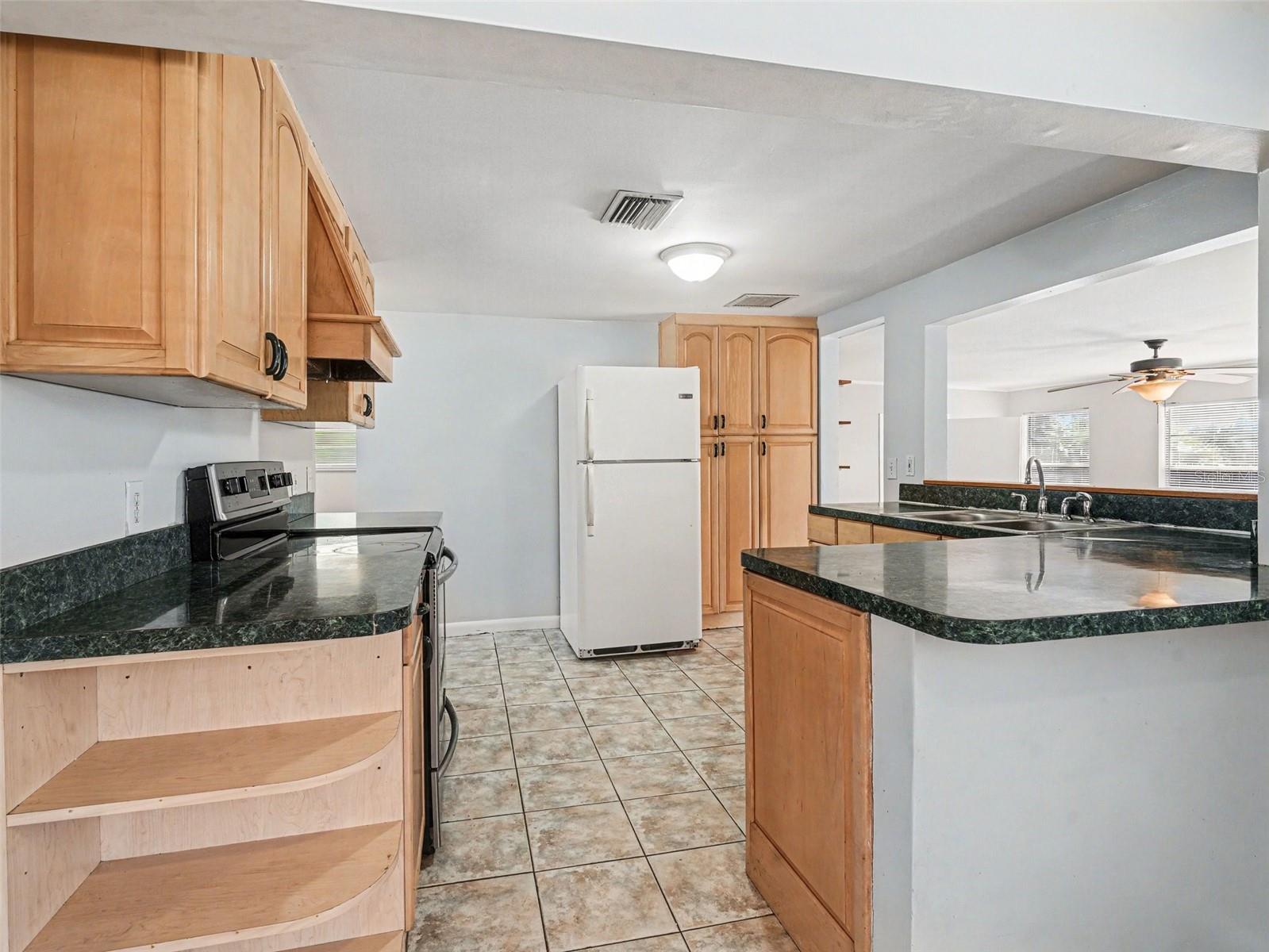 MCCOLLUMS LAKE - Residential