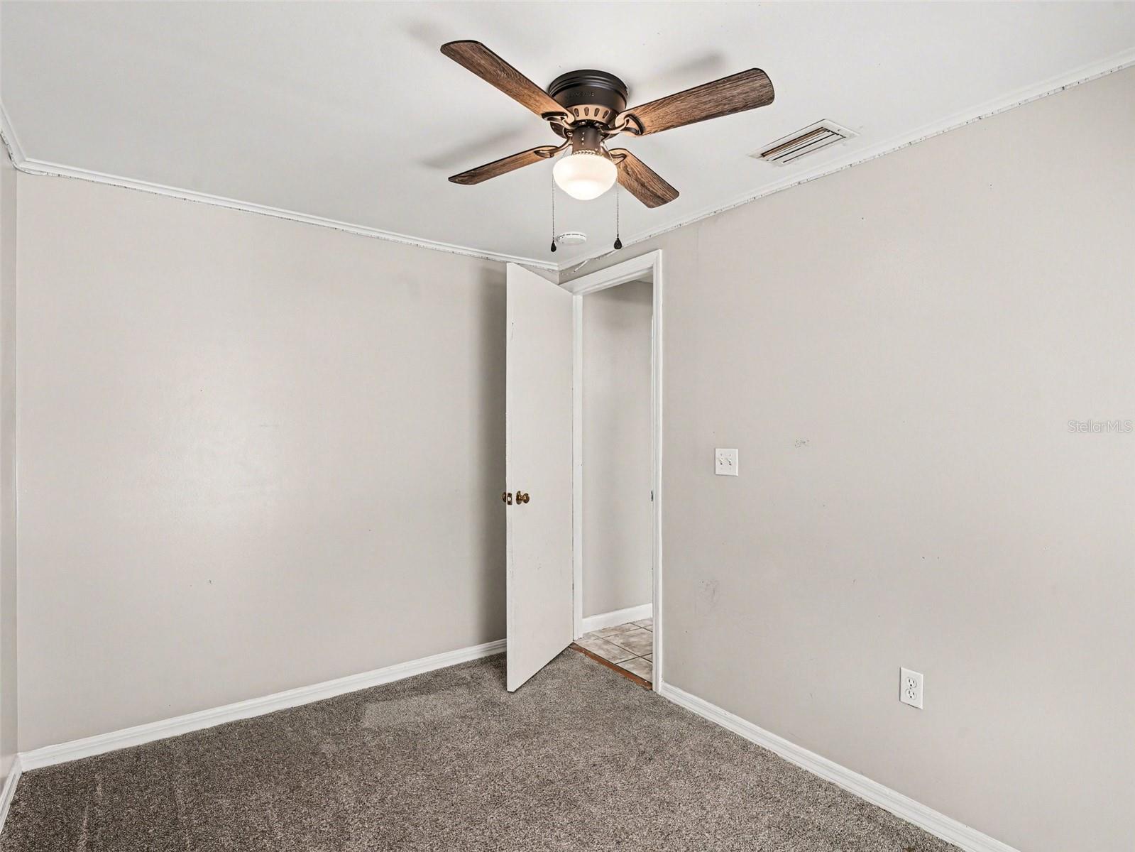 MCCOLLUMS LAKE - Residential