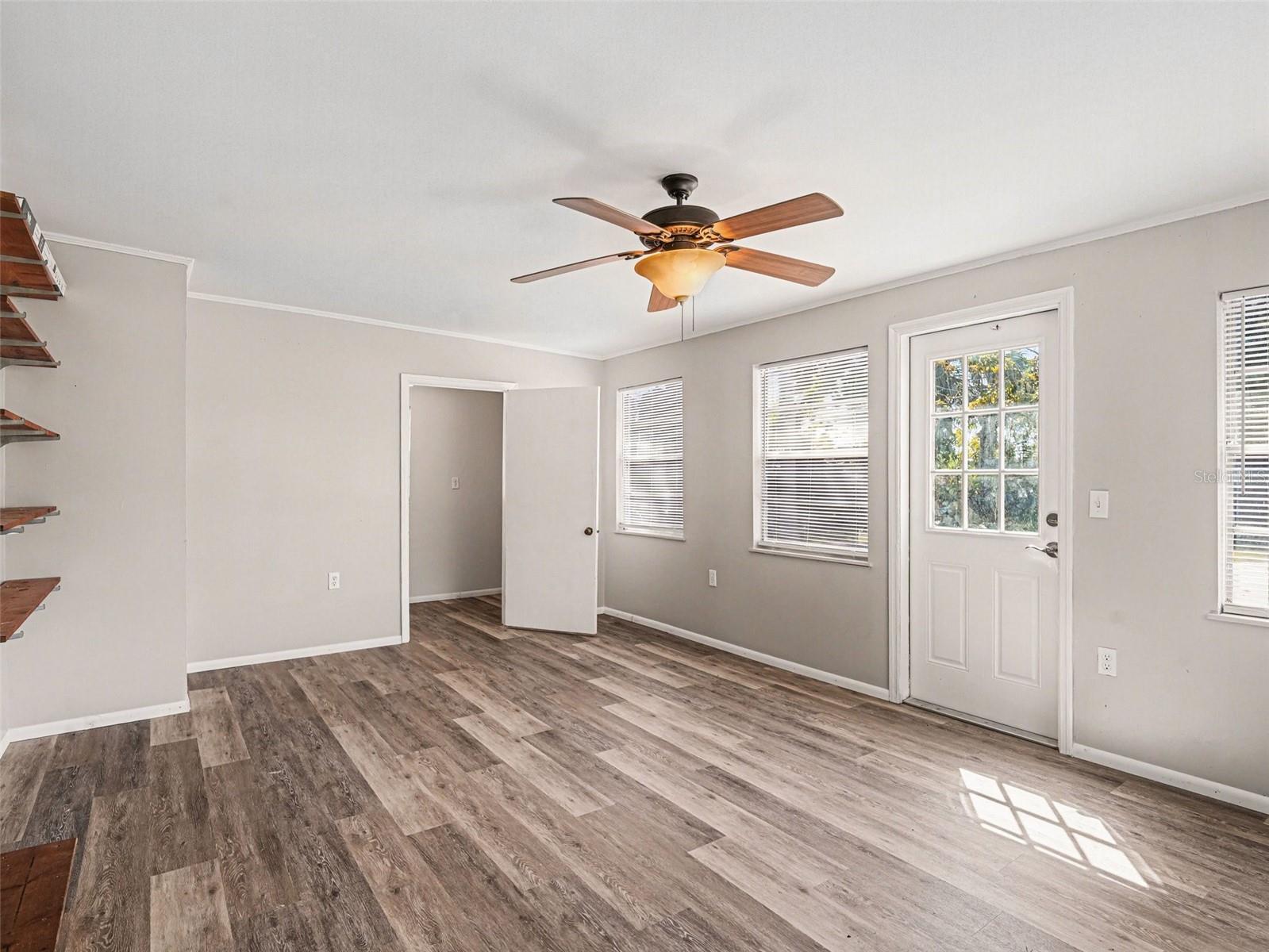 MCCOLLUMS LAKE - Residential