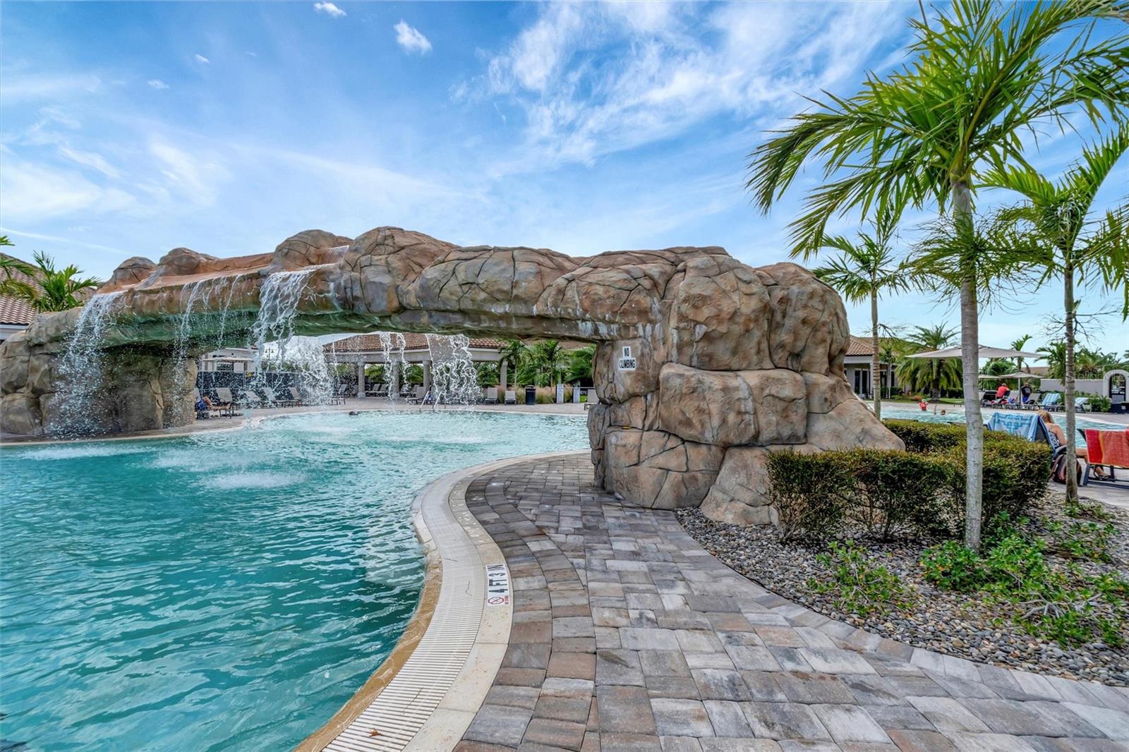 COACH HOMES III AT LAKEWOOD NATIONAL - Residential