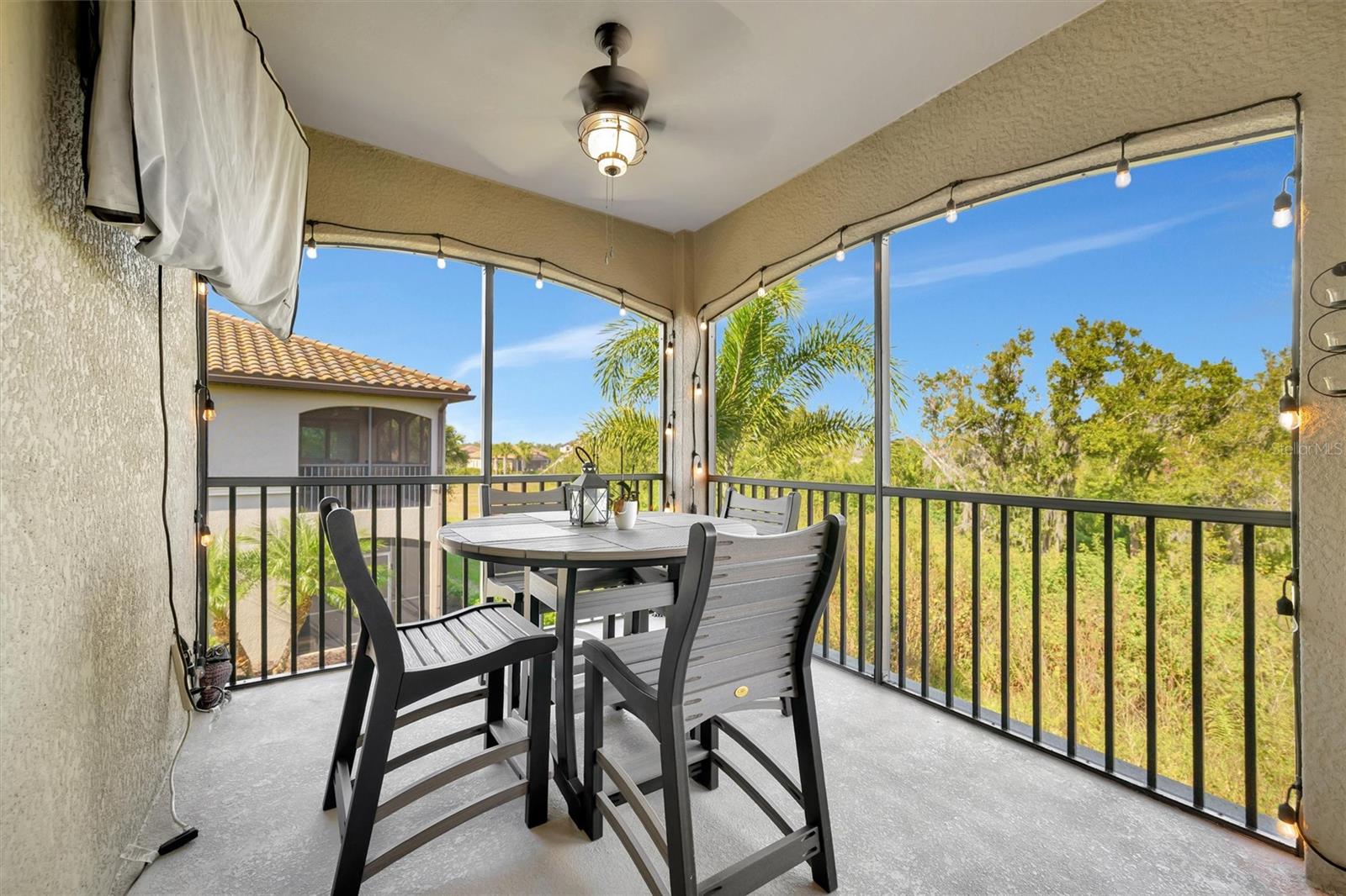 COACH HOMES III AT LAKEWOOD NATIONAL - Residential