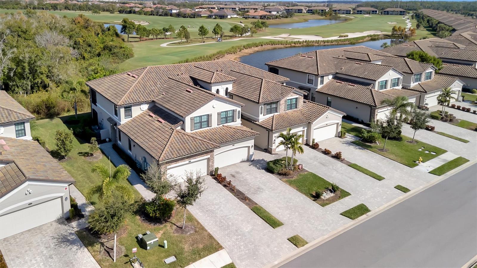 COACH HOMES III AT LAKEWOOD NATIONAL - Residential