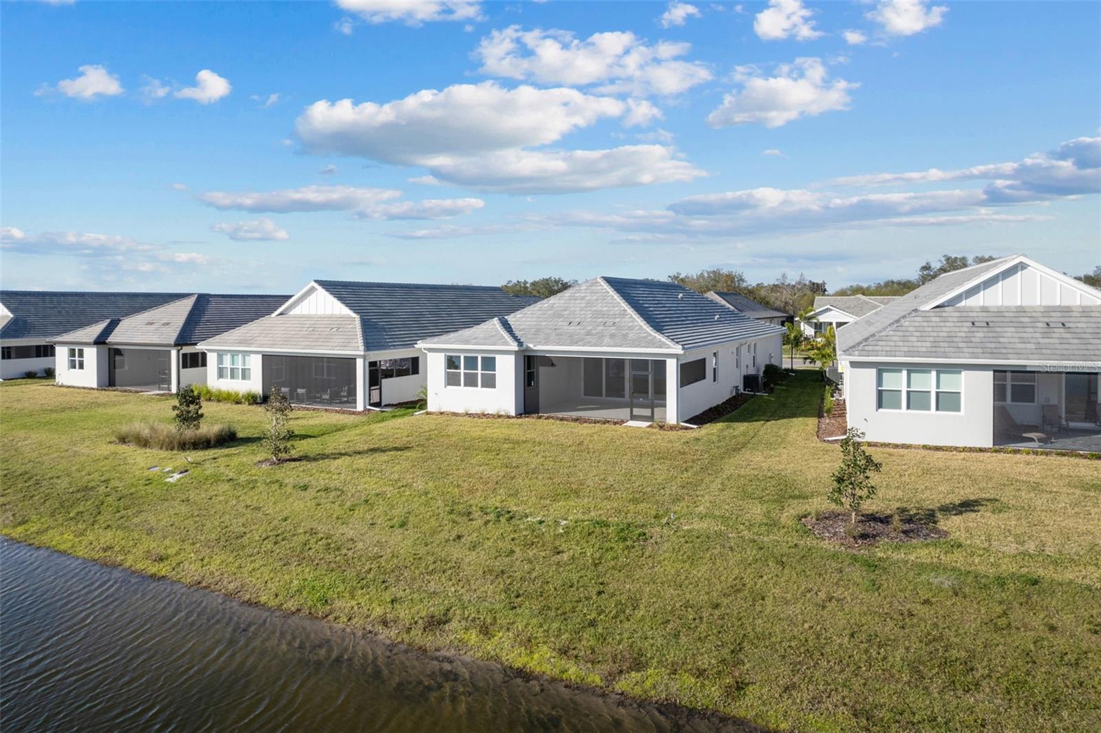 LAKEHOUSE COVE/WATERSIDE PHS 5 - Residential Lease