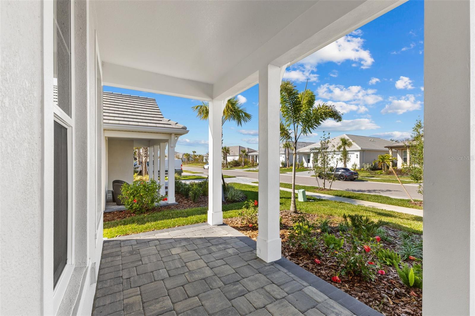 LAKEHOUSE COVE/WATERSIDE PHS 5 - Residential Lease