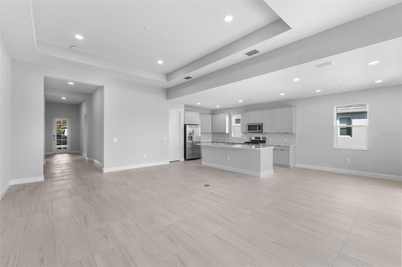 LAKEHOUSE COVE/WATERSIDE PHS 5 - Residential Lease