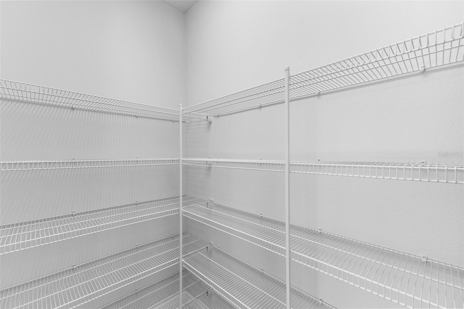 LAKEHOUSE COVE/WATERSIDE PHS 5 - Residential Lease