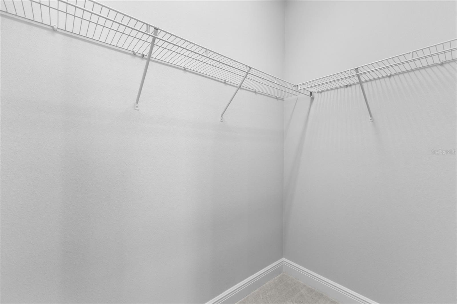 LAKEHOUSE COVE/WATERSIDE PHS 5 - Residential Lease