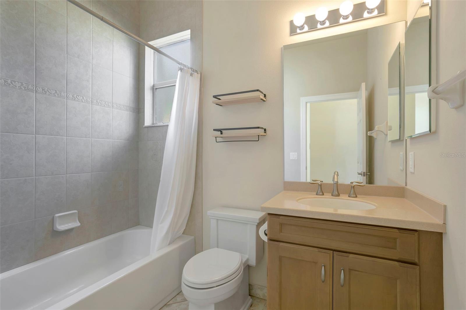 VALENCIA LAKES TR D PH 1 - Residential