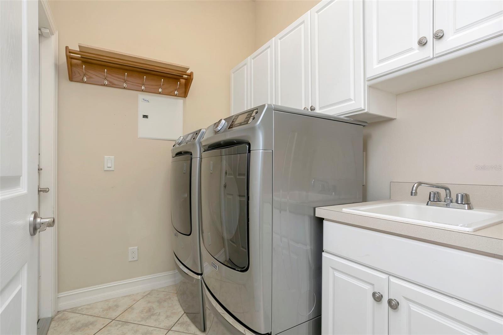 VALENCIA LAKES TR D PH 1 - Residential