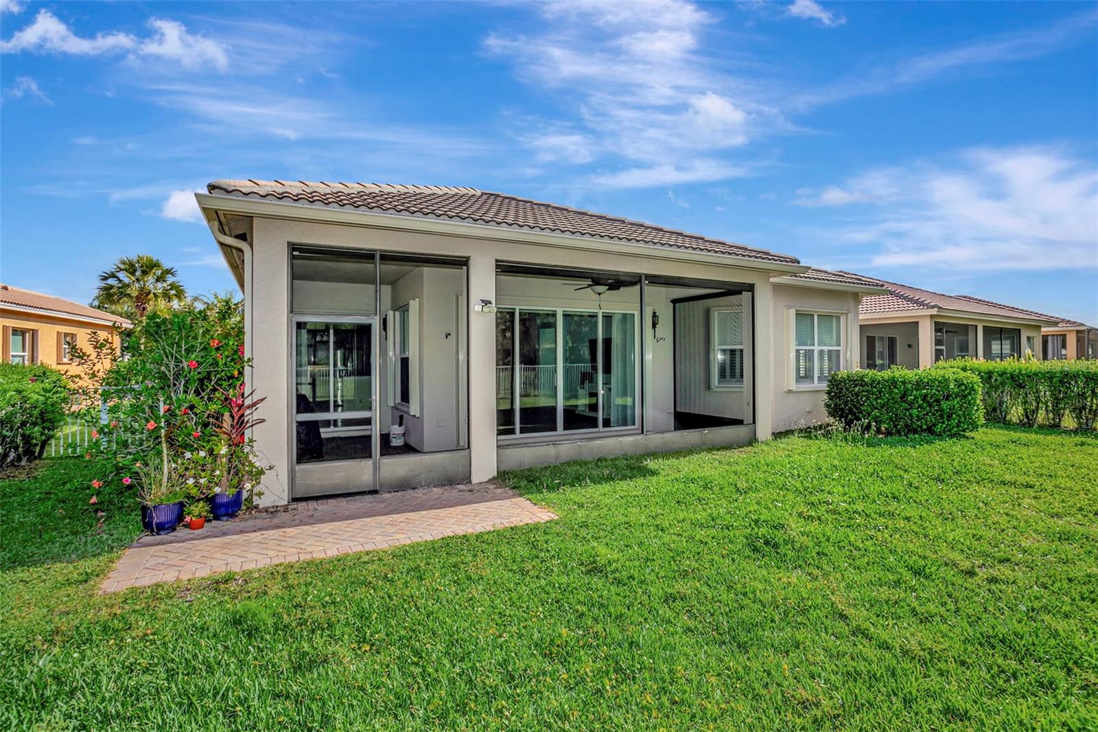 VALENCIA LAKES TR D PH 1 - Residential