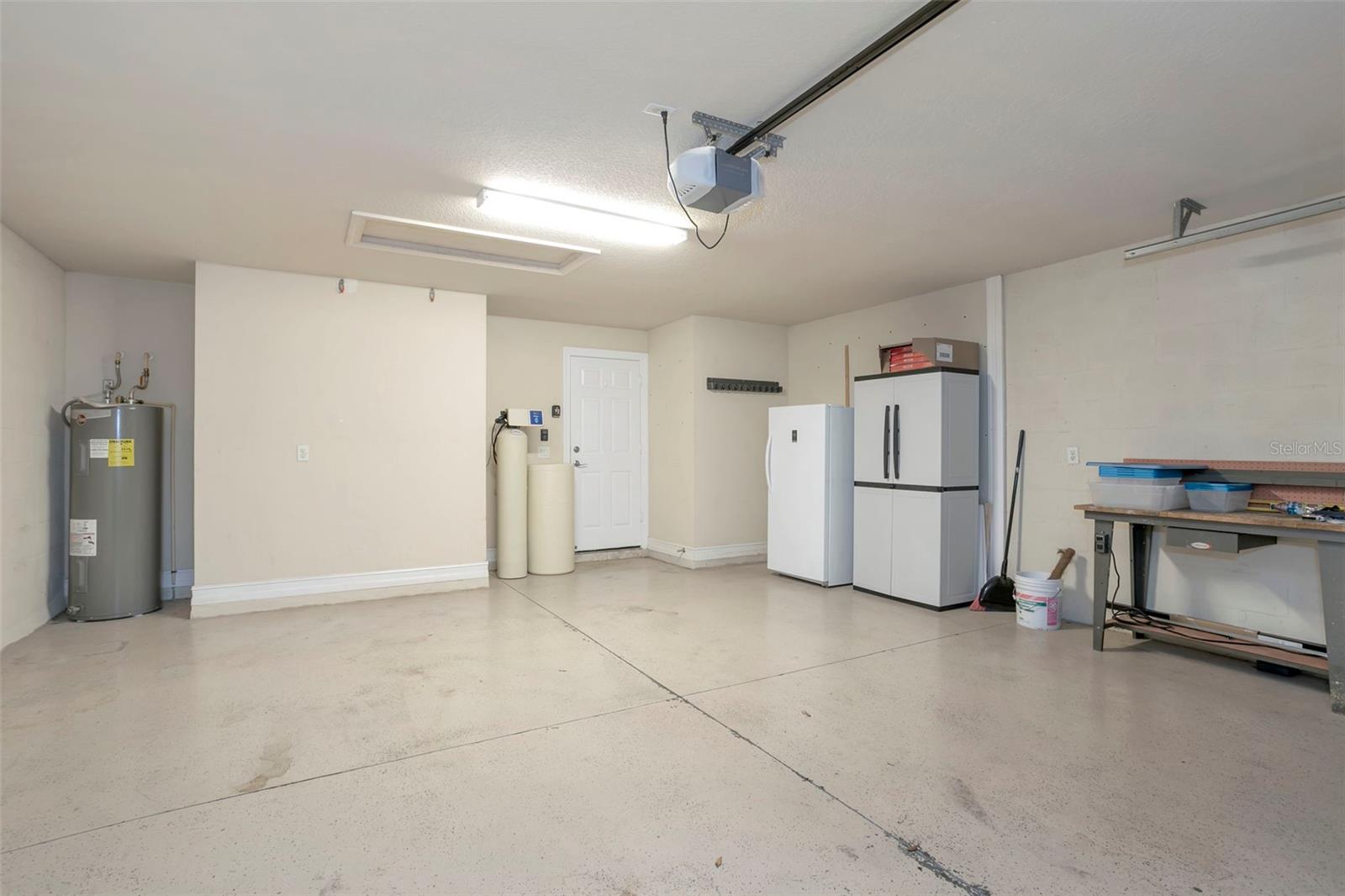 VALENCIA LAKES TR D PH 1 - Residential