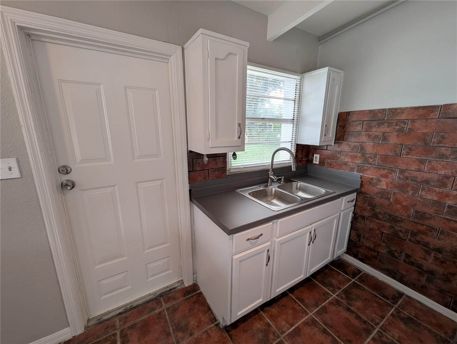 CLAIR MEL CITY UNIT 31 - Residential