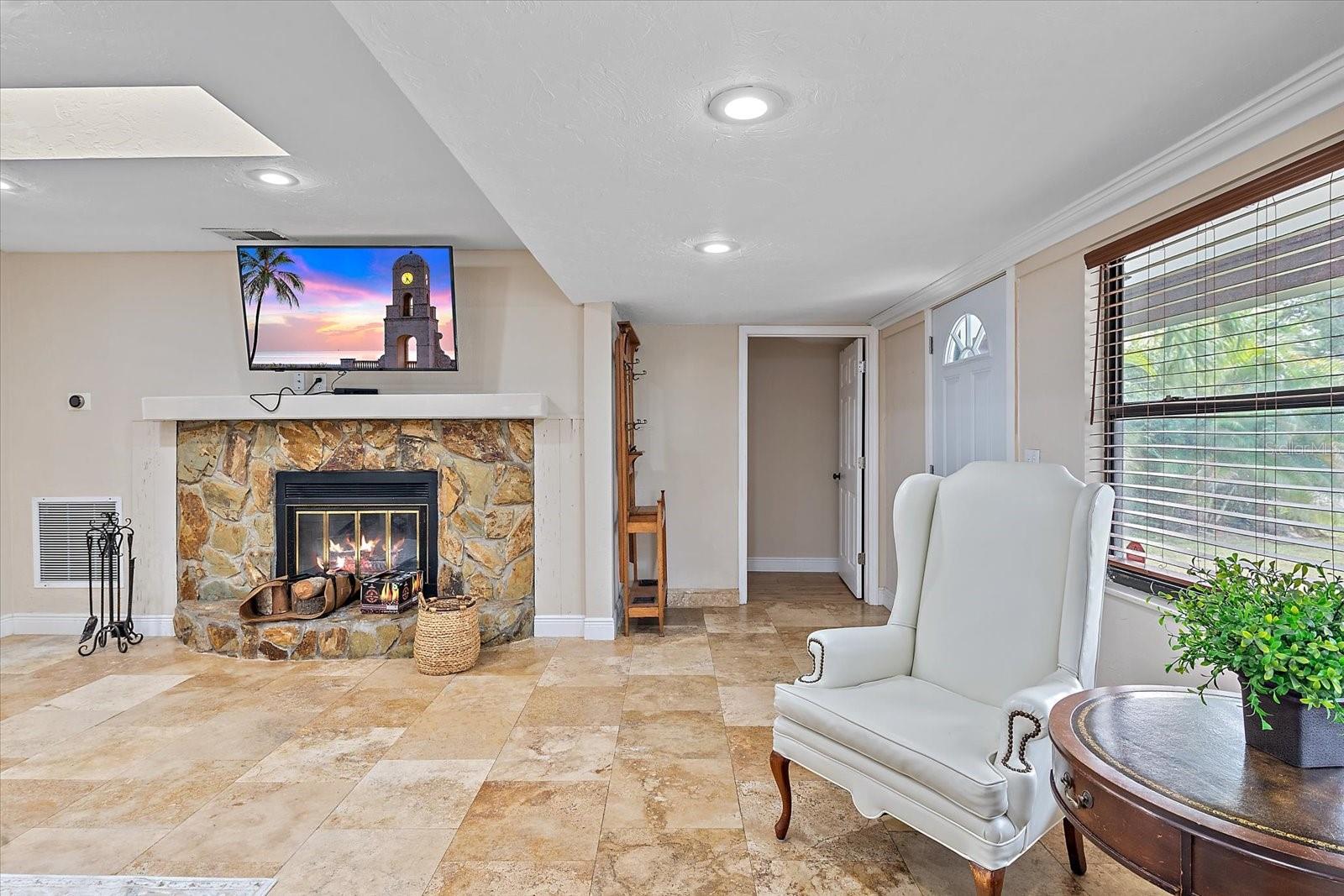 LOMA LINDA PARK - Residential