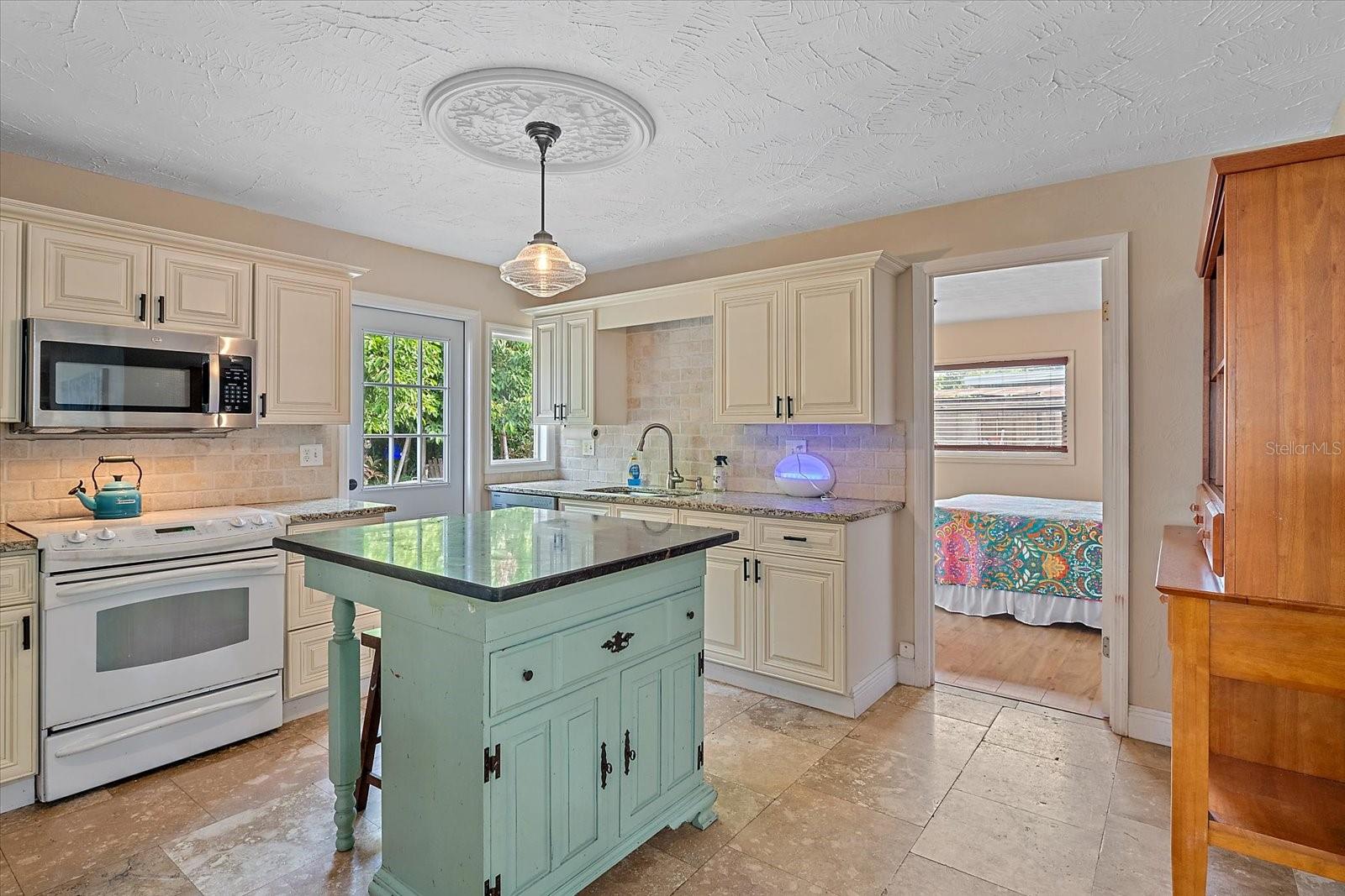 LOMA LINDA PARK - Residential