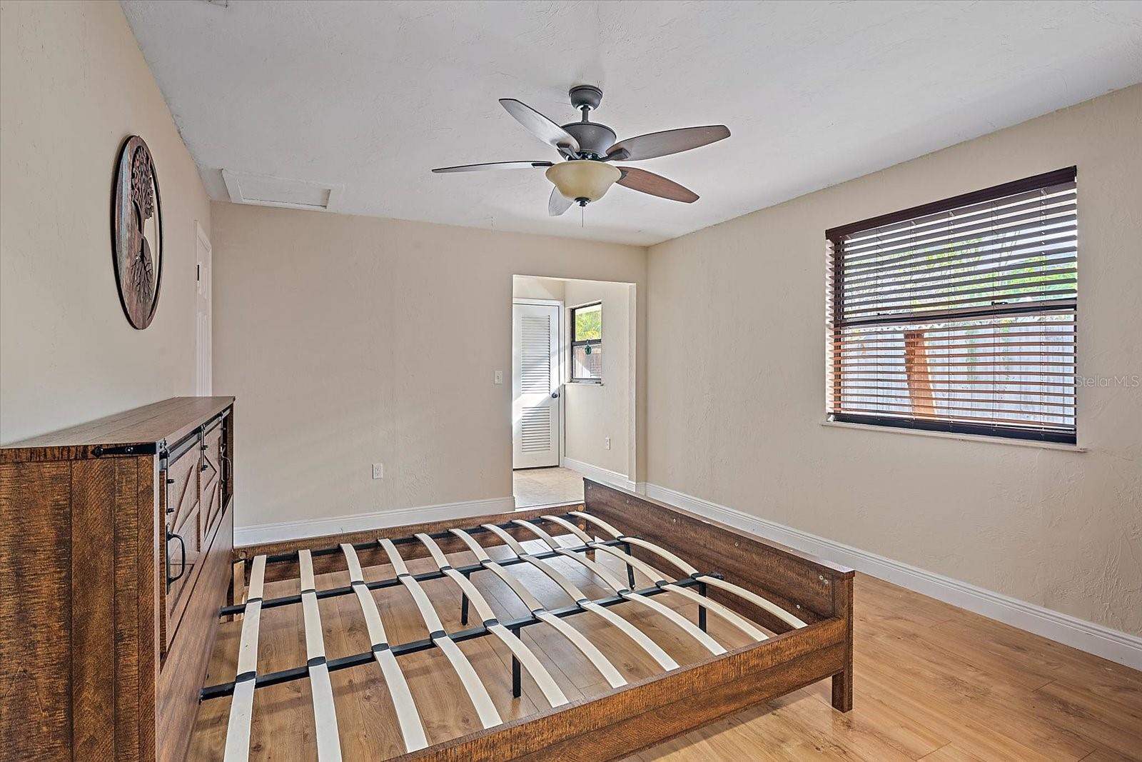 LOMA LINDA PARK - Residential