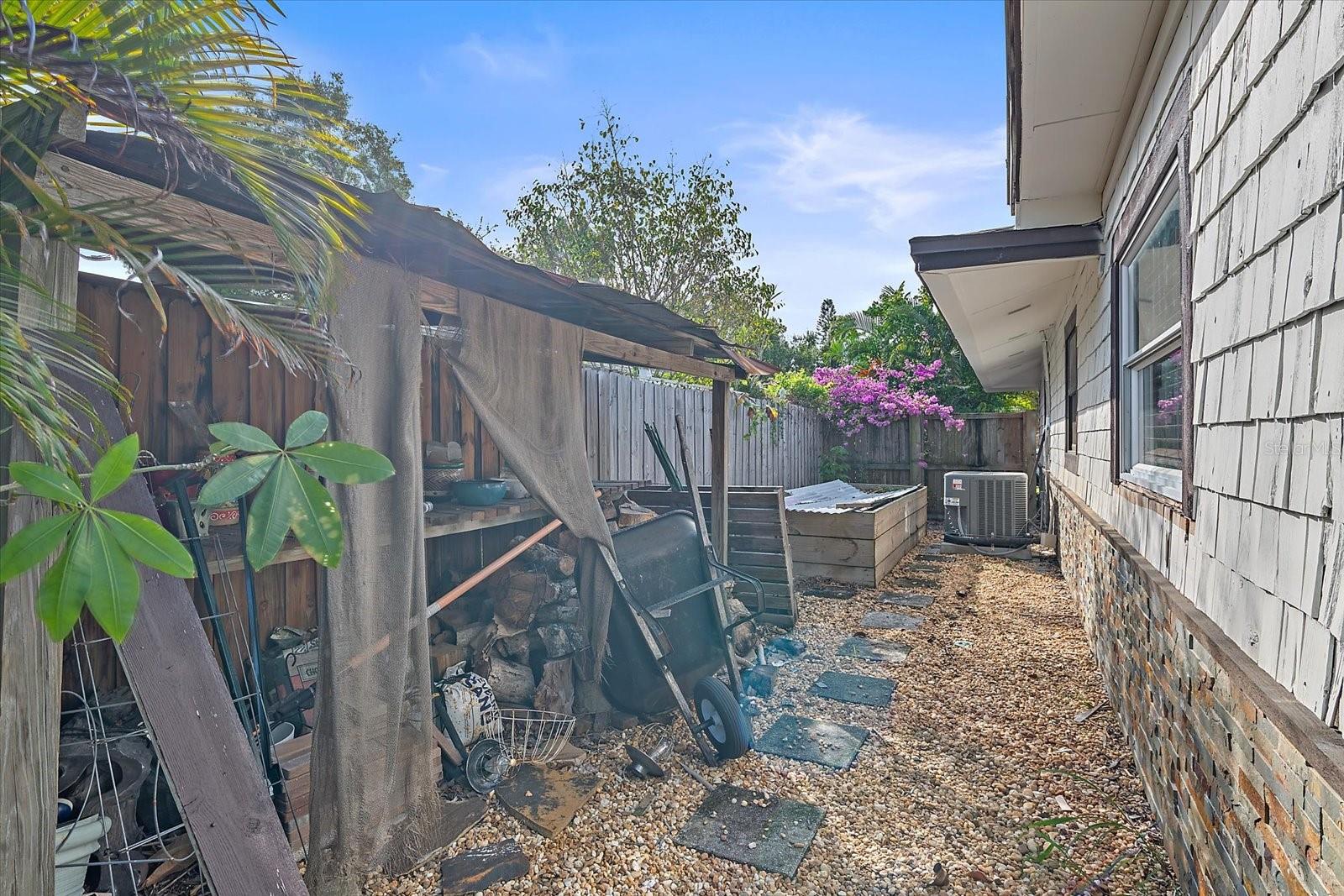 LOMA LINDA PARK - Residential