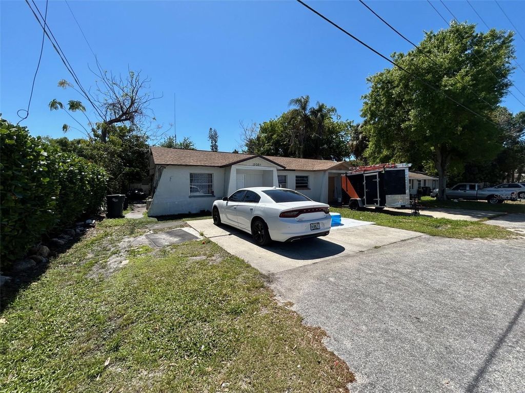 Photo of 1508 54th Avenue Drive W, Bradenton, FL 34207 (MLS # A4687084)