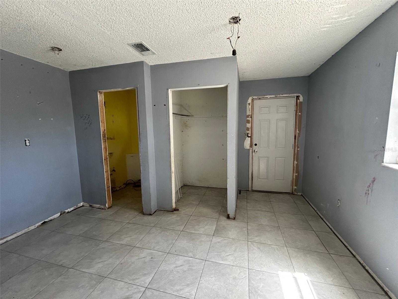 AIRPORT REV - Residential Income