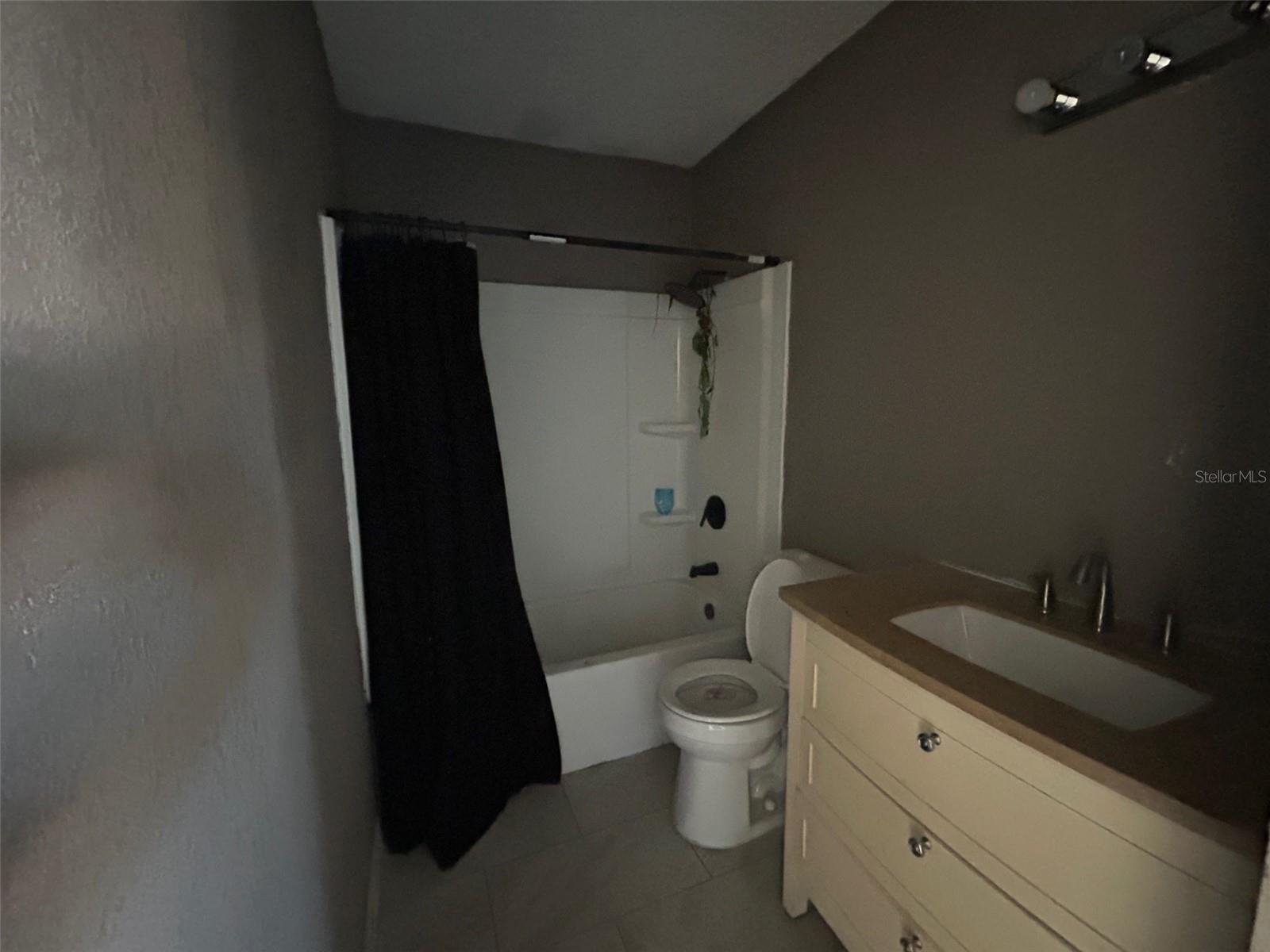 AIRPORT REV - Residential Income