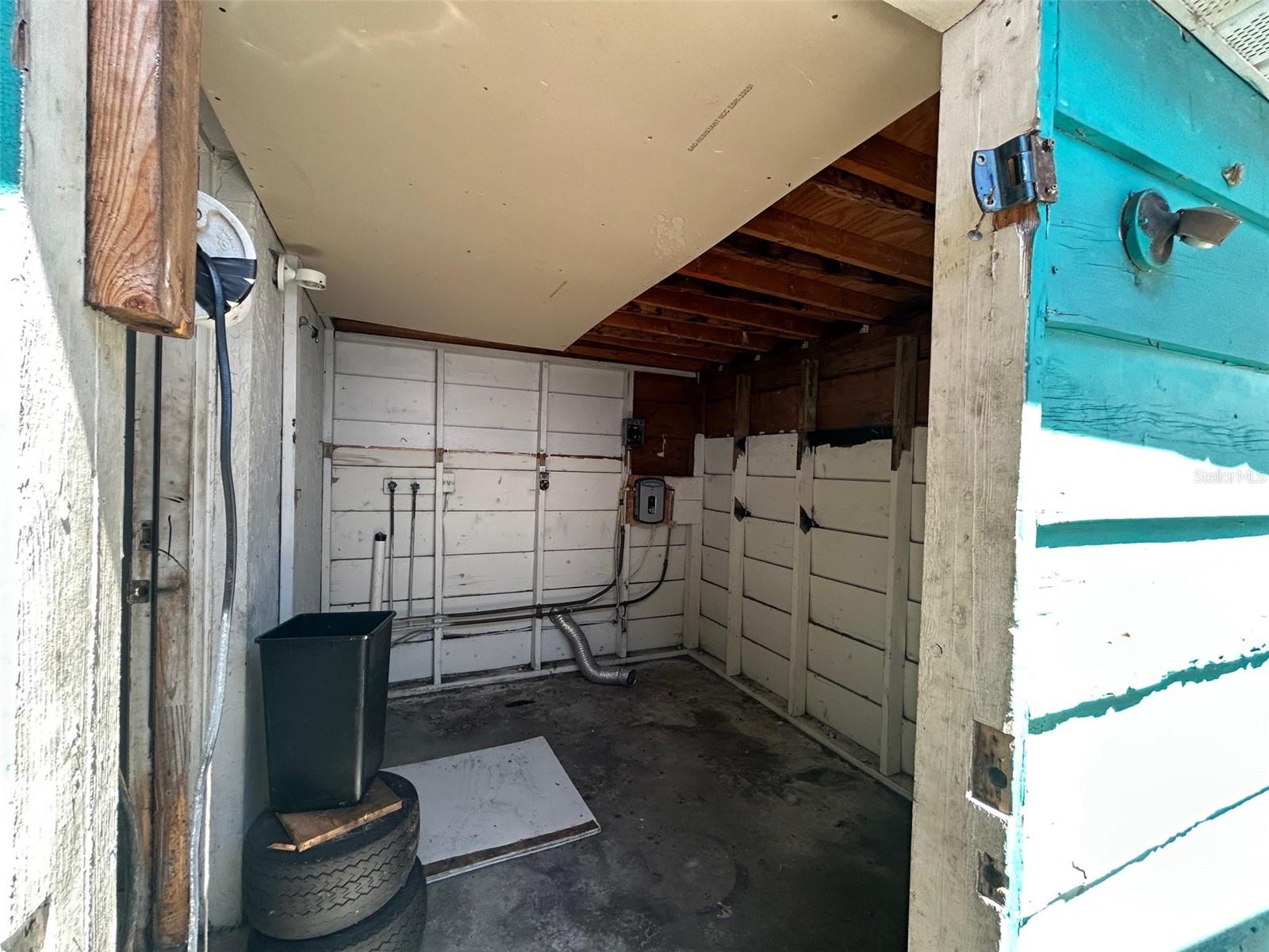 AIRPORT REV - Residential Income