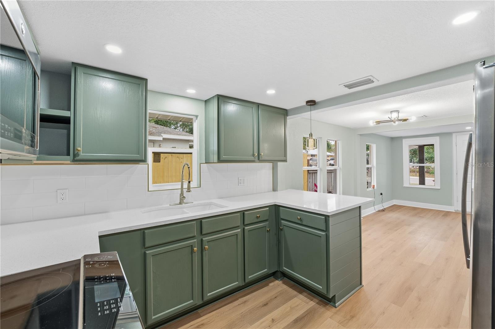 AUBURNDALE HEIGHTS - Residential