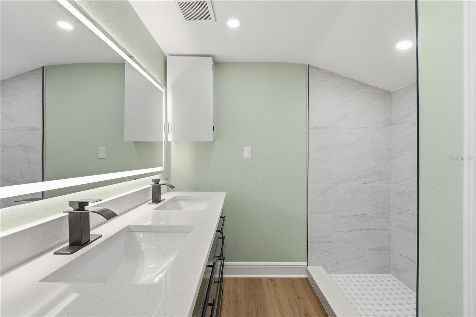 AUBURNDALE HEIGHTS - Residential