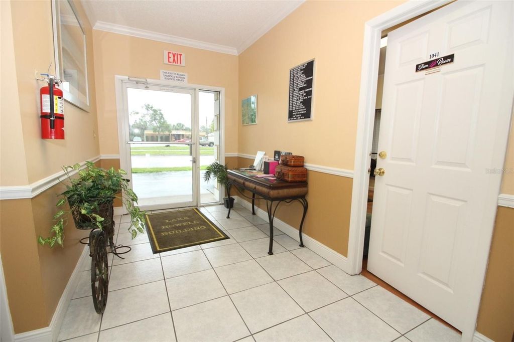 Photo of 407 Lake Howell Road, Maitland, FL 32751 (MLS # O6401714)