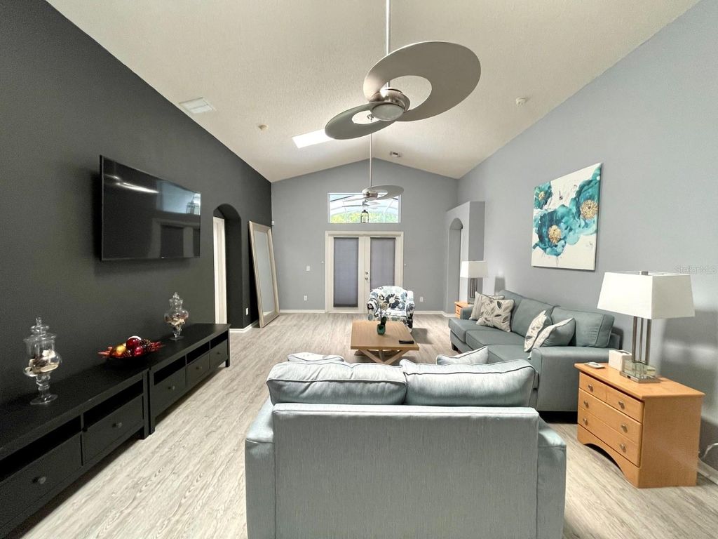 Photo of 2577 Oneida Loop, Kissimmee, FL 34747 (MLS # O6373624)