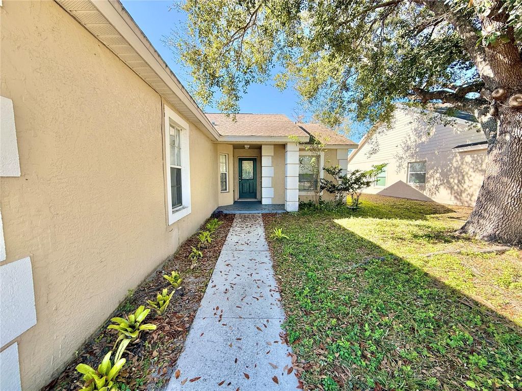 Photo of 4695 Prairie Point Boulevard, Kissimmee, FL 34746 (MLS # S5141386)