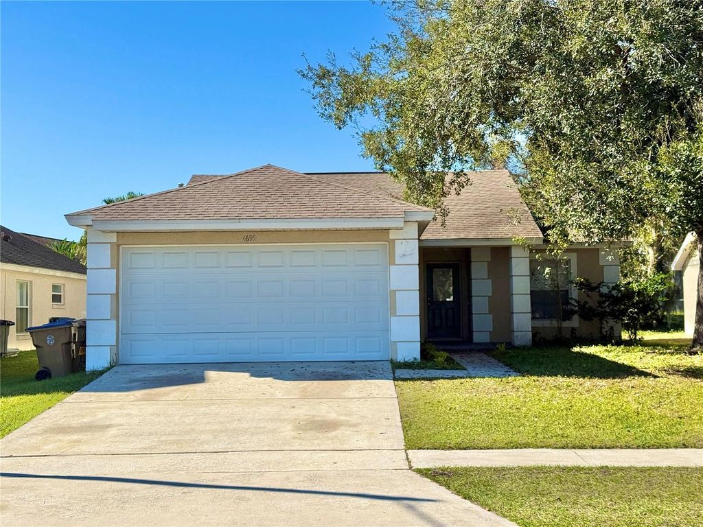 Photo of 4695 Prairie Point Boulevard, Kissimmee, FL 34746 (MLS # S5141386)