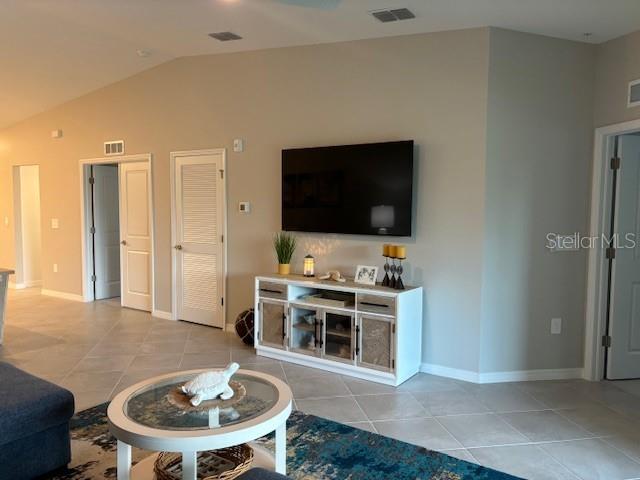 WELLEN PARK GOLF & COUNTRY CLUB - Residential Lease