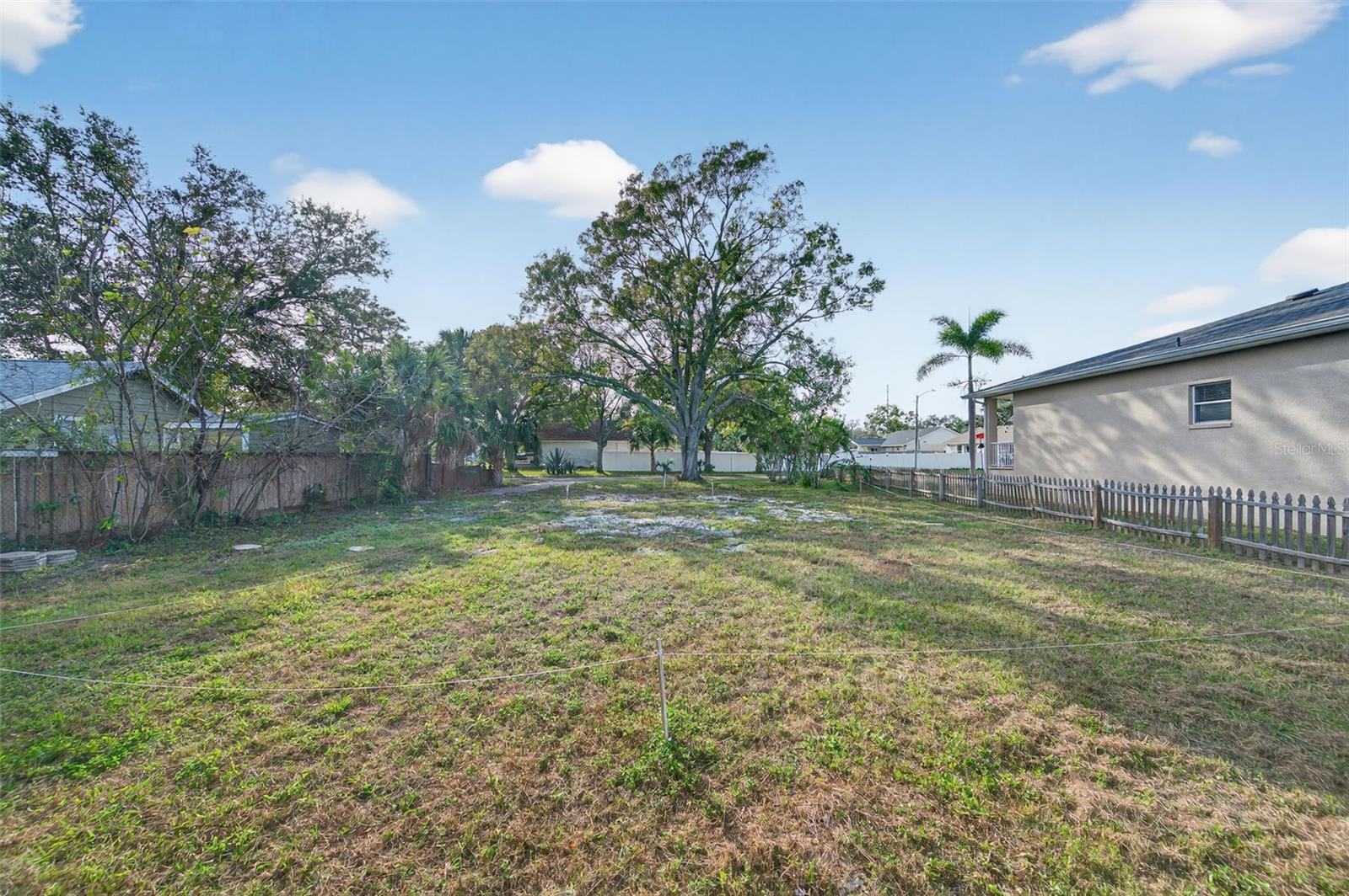 FLORIDA RIVIERA 2 - Land