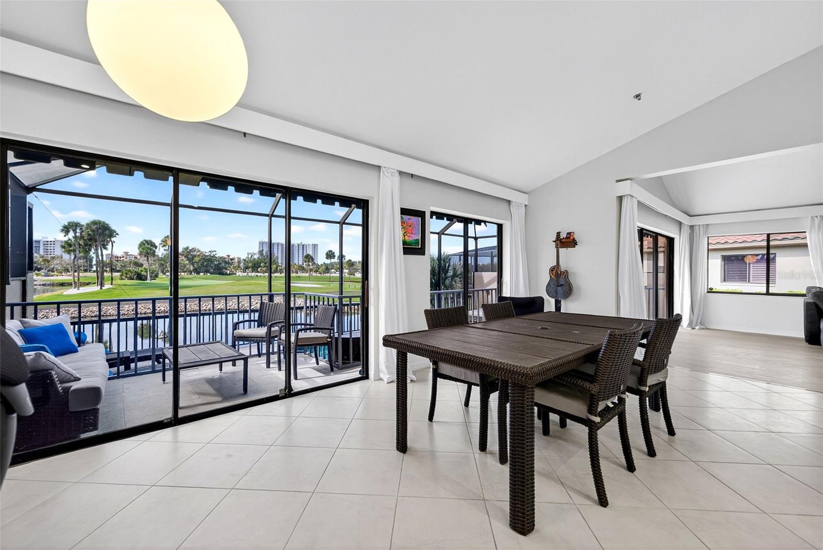 HARBOUR OAKS 2 - Residential