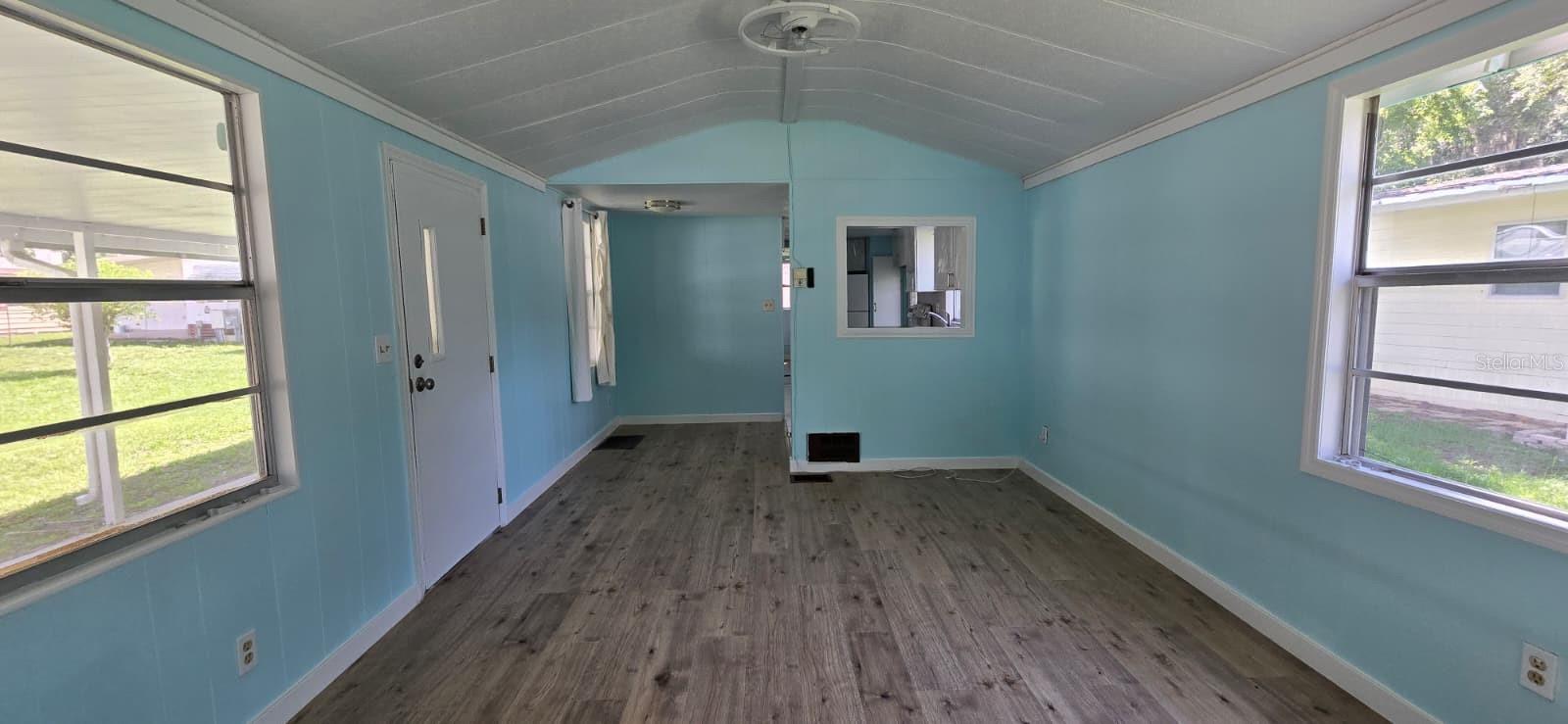 HEARTY HOST LAKE RESORT - Residential