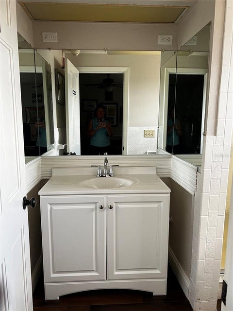 Tiny photo for 1220 S Bay Street S, Eustis, FL 32726 (MLS # G5113725)