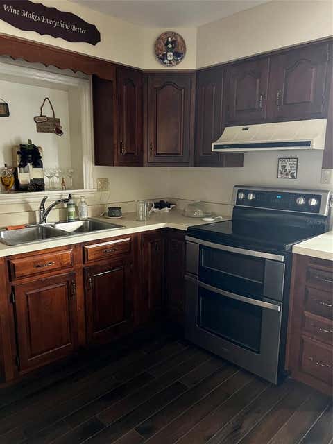 Tiny photo for 1220 S Bay Street S, Eustis, FL 32726 (MLS # G5113725)