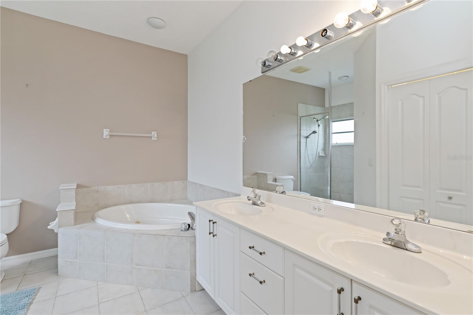 TURTLE ROCK PARCELS I & J - Residential