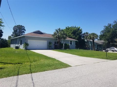 A home in PORT CHARLOTTE