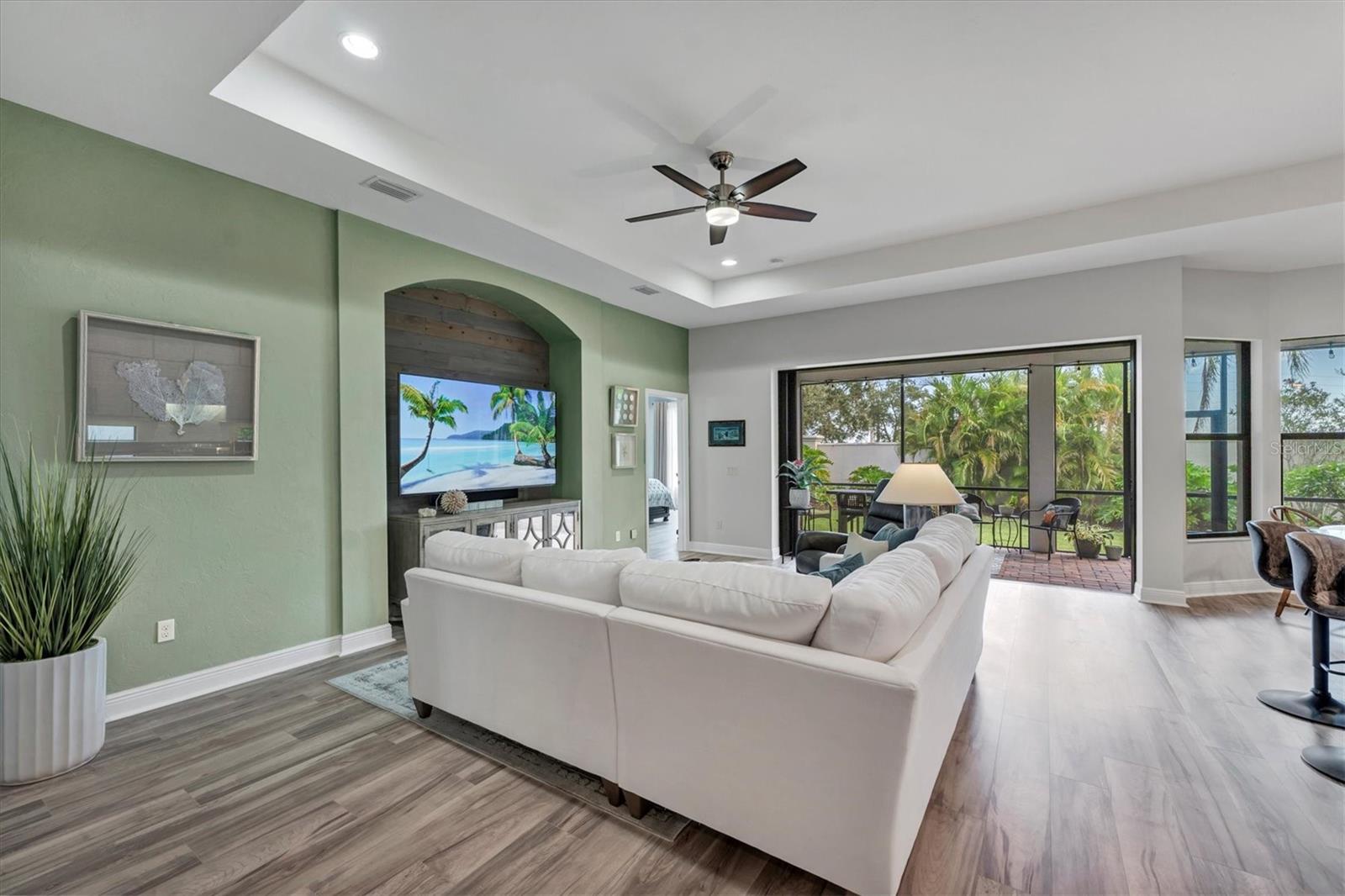 LEGENDS BAY - Residential Lease