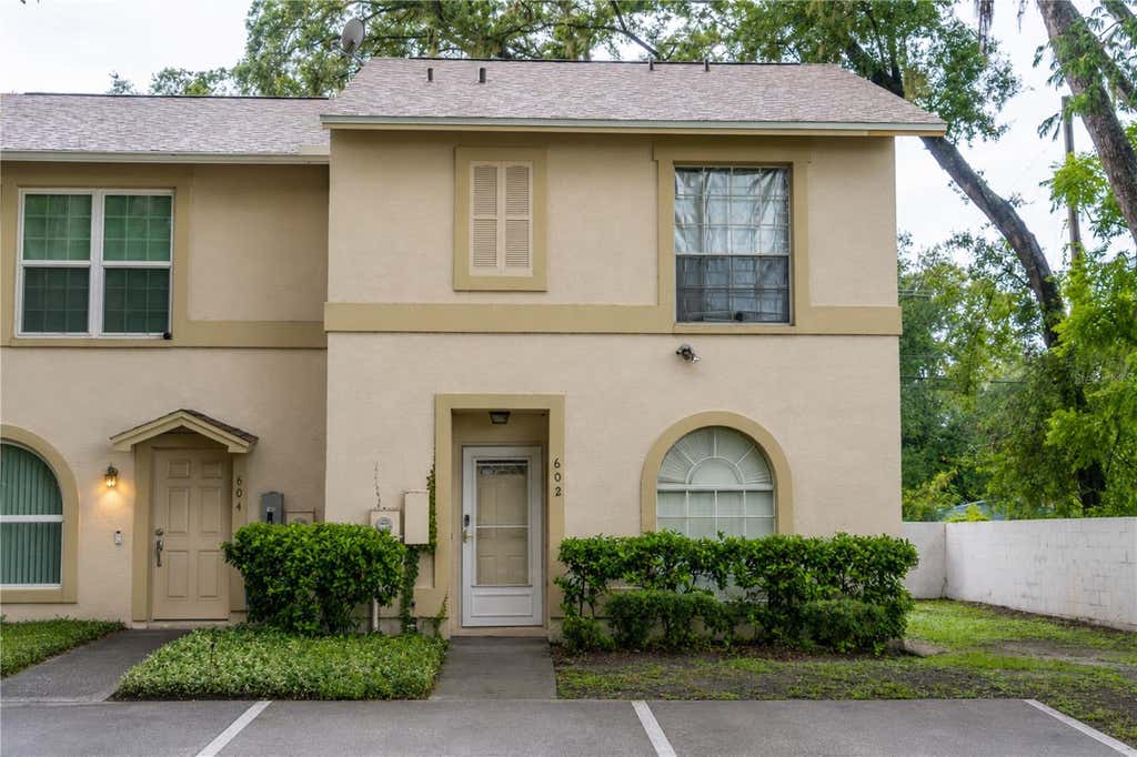 Photo of 602 Saint Henry Drive, Brandon, FL 33511 (MLS # O6415423)