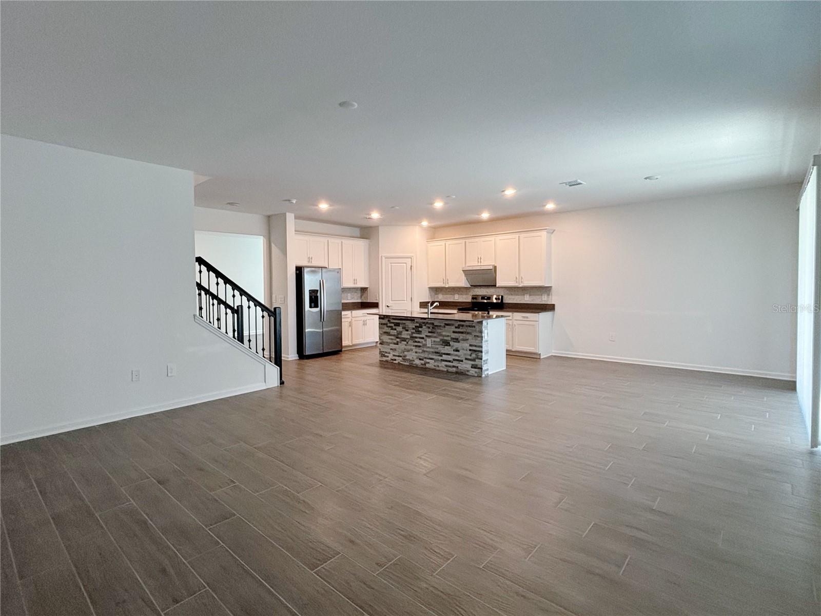 STOREY GROVE PH 5 - Residential Lease