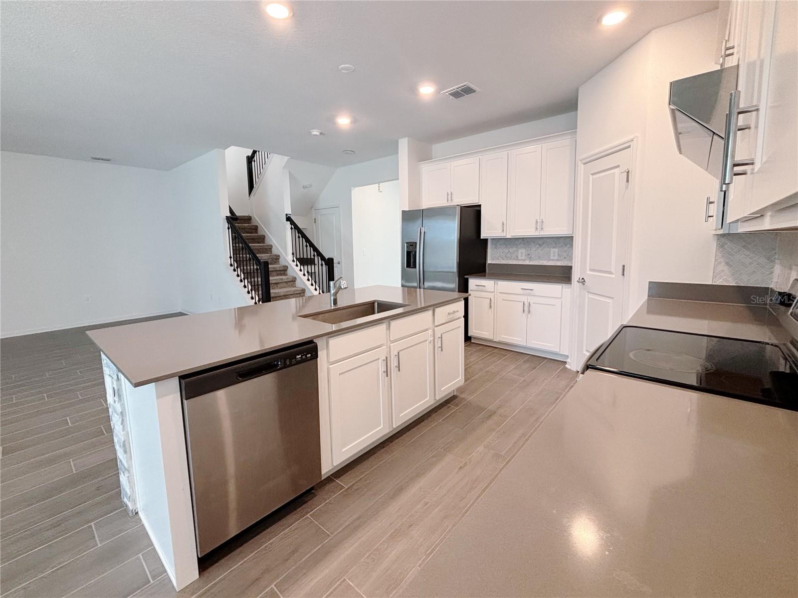 STOREY GROVE PH 5 - Residential Lease